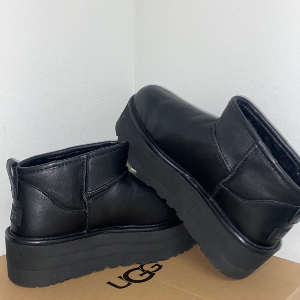 UGG CLASSIC ULTRA MINI PLATFORM
